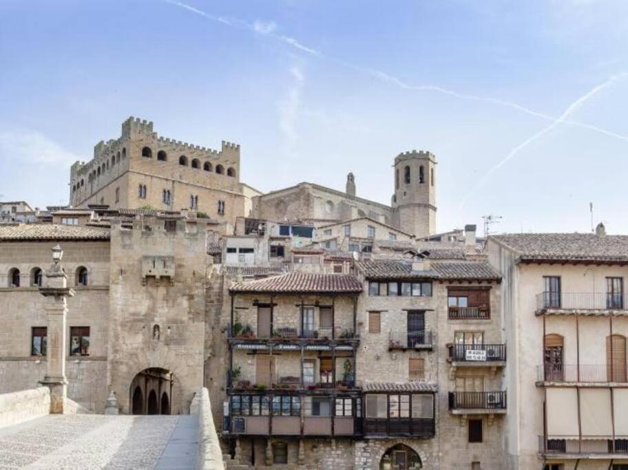 Casa Nemesio, Enclave Y Vistas Excepcionales Lägenhet Valderrobres Exteriör bild